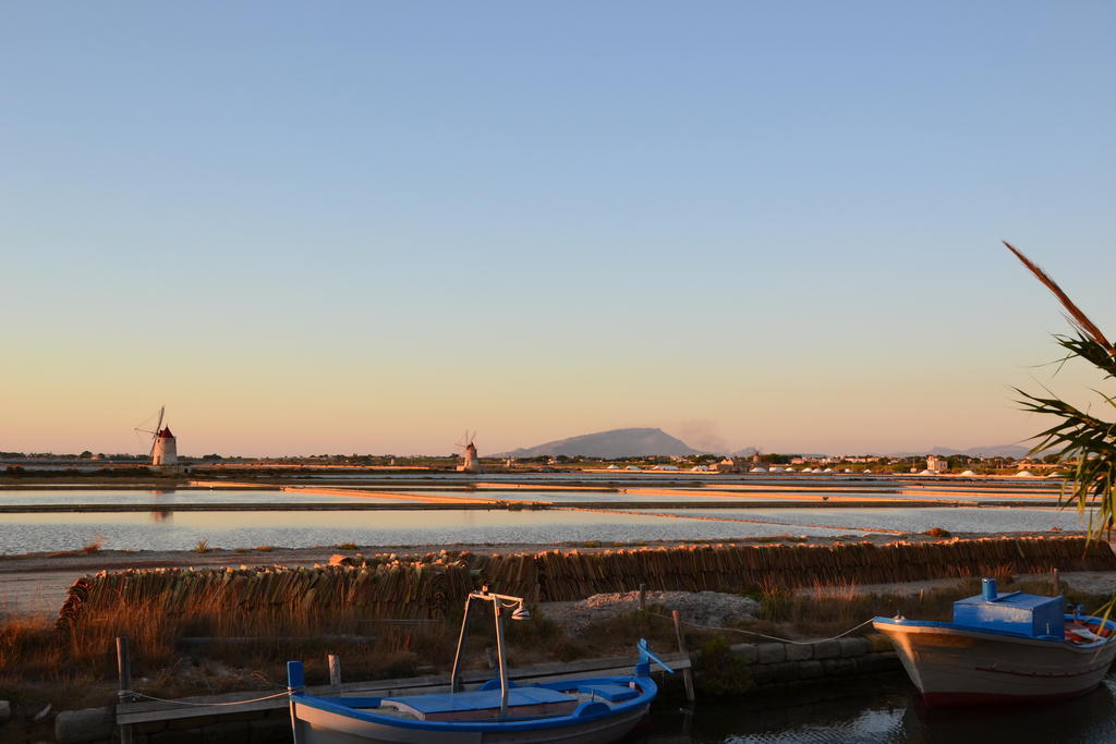 Case Vacanza Torre Lupa Marsala Bagian luar foto