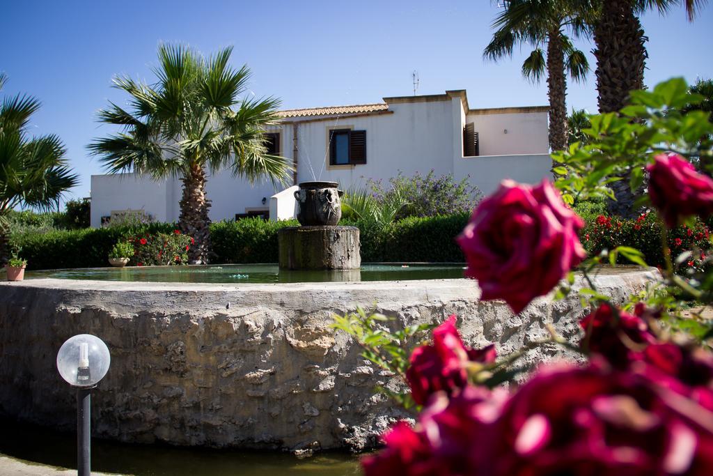 Case Vacanza Torre Lupa Marsala Bagian luar foto