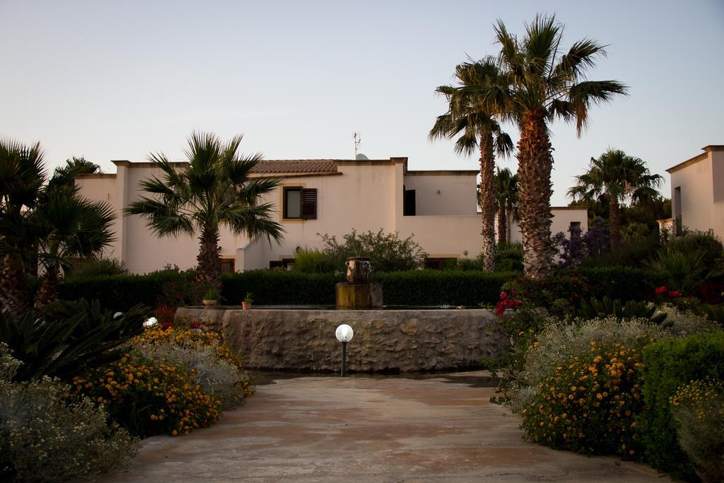 Case Vacanza Torre Lupa Marsala Bagian luar foto