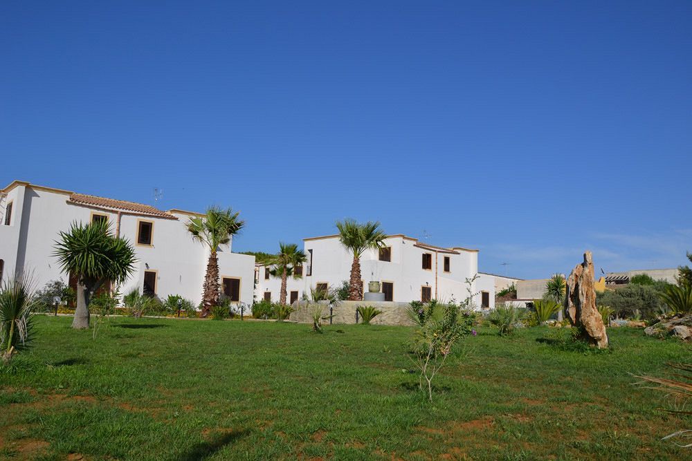 Case Vacanza Torre Lupa Marsala Bagian luar foto